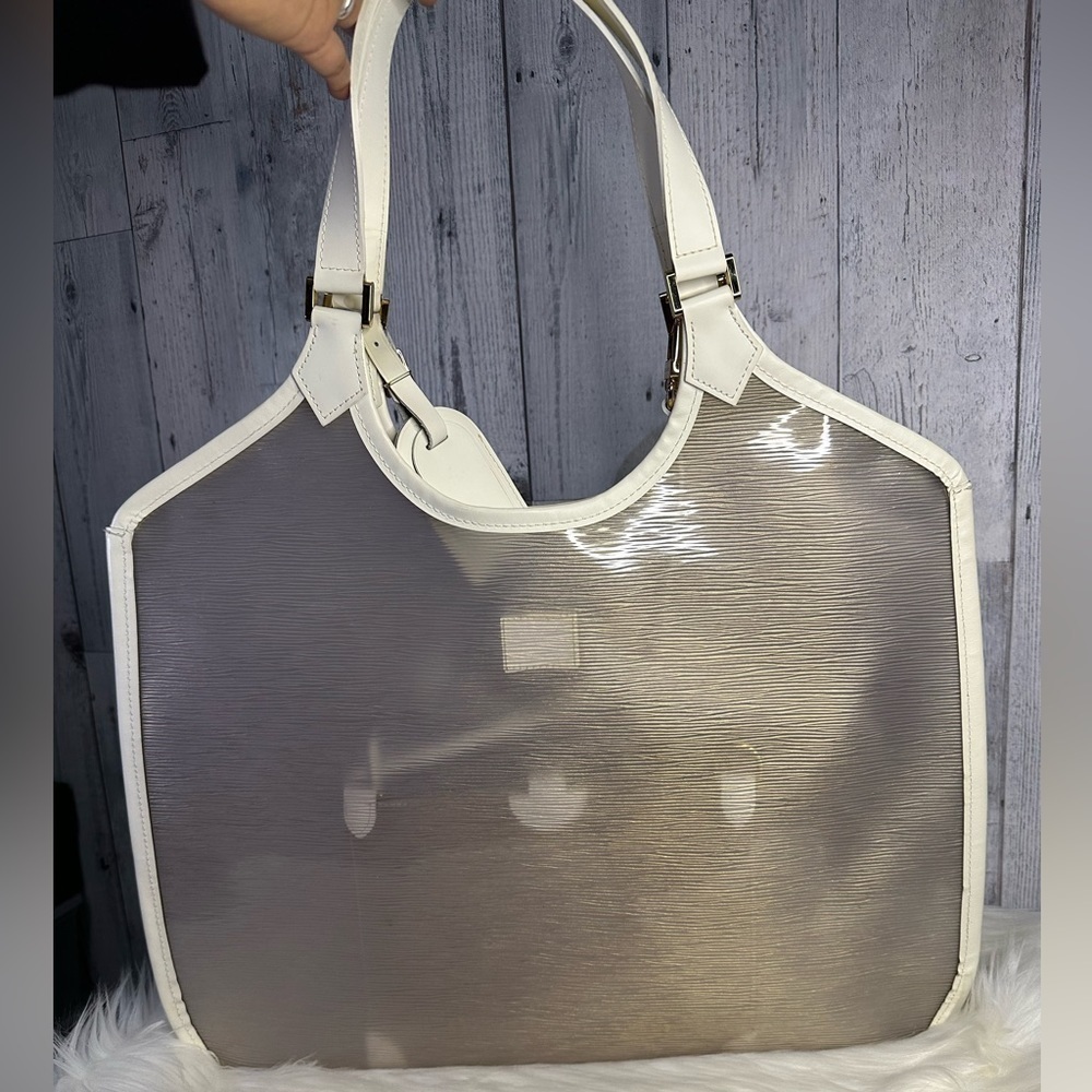 LOUIS VUITTON epi plage vinyl shoulder bag in clear white - Picture 2 of 16